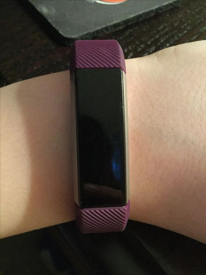 Smart Fitness Tracker Watch – Heart Rate & Sleep Monitor