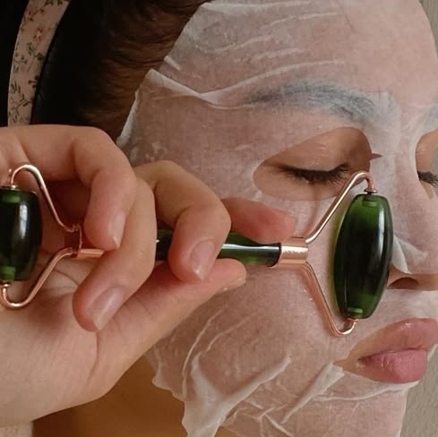 GlowIce™ Facial Ice Roller - FitShock